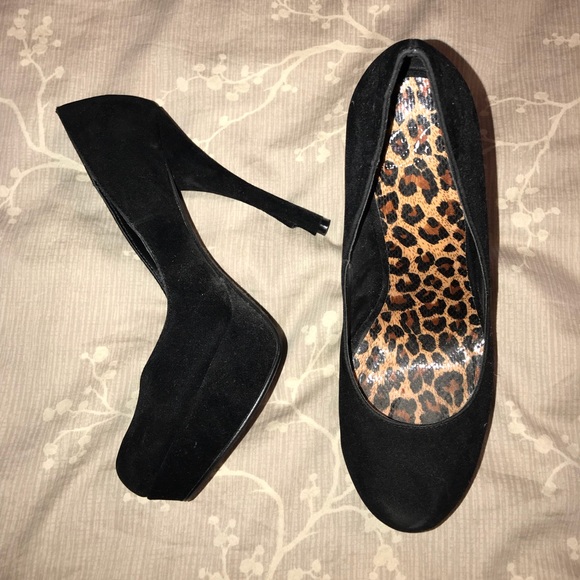 Heels 👠 - Picture 2 of 3